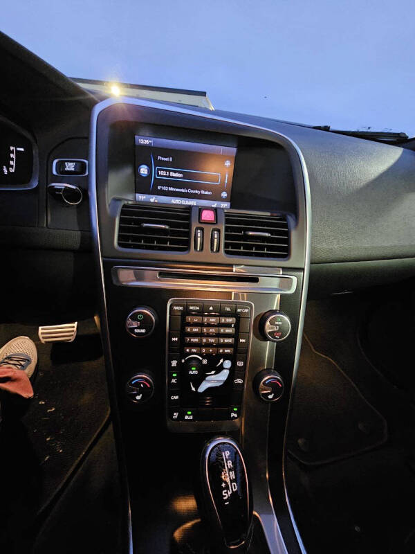 2015 Volvo XC60 T6 R-Design Premier Plus