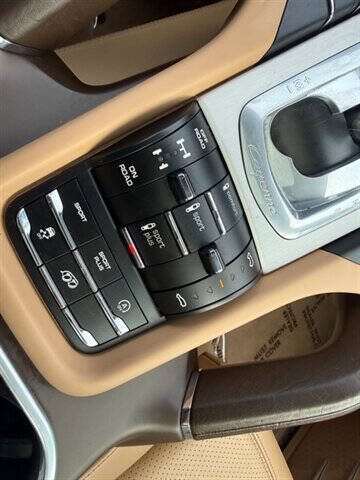 2016 Porsche Cayenne GTS