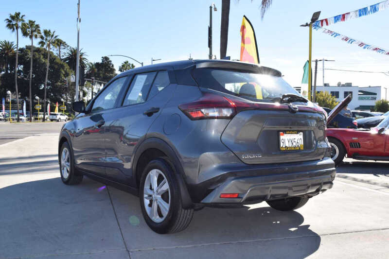 2024 Nissan Kicks S