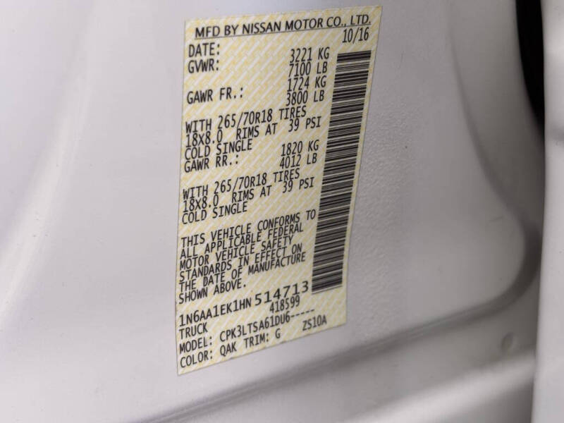 2017 Nissan Titan SV