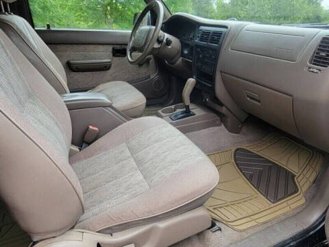 1999 Toyota Tacoma for sale at CLEAR CHOICE AUTOMOTIVE in Milwaukie OR
