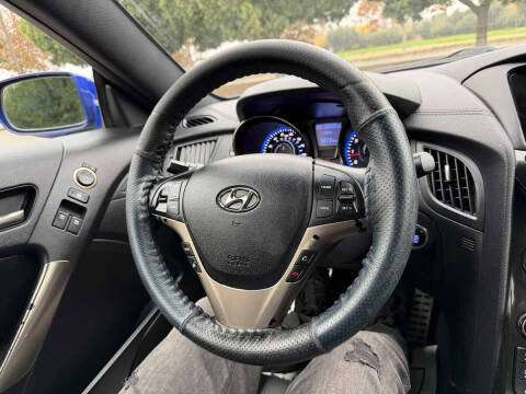 2013 Hyundai Genesis Coupe 3.8 Track