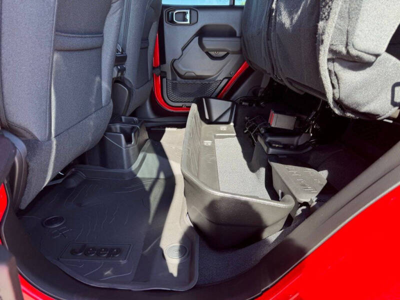 2025 Jeep Gladiator Willys