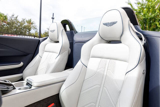 2026 Aston Martin Vantage Roadster