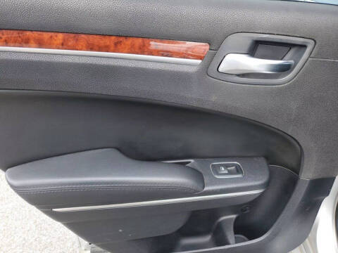 2012 Chrysler 300 Limited