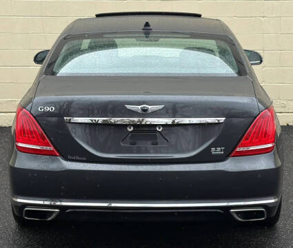 2017 Genesis G90