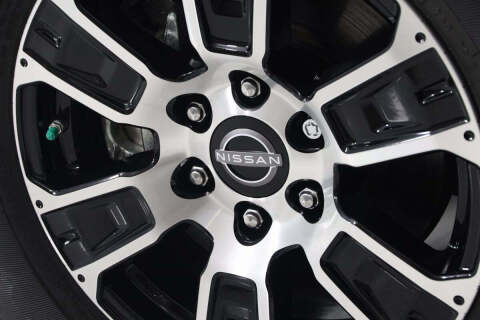 2023 Nissan Titan SV