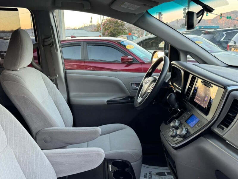 2017 Toyota Sienna