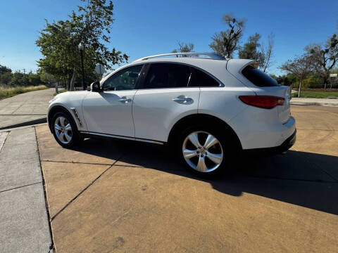 2011 Infiniti FX35