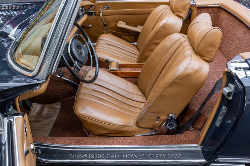 1970 Mercedes-Benz 280-Class