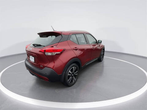 2020 Nissan Kicks SR