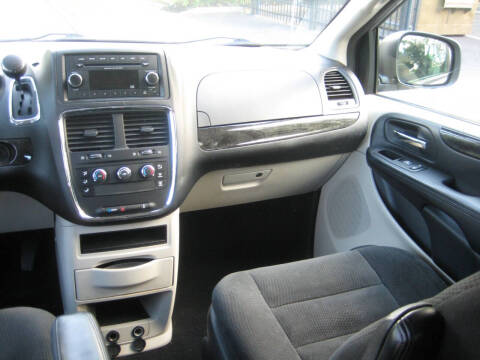 2016 Dodge Grand Caravan American Value Package