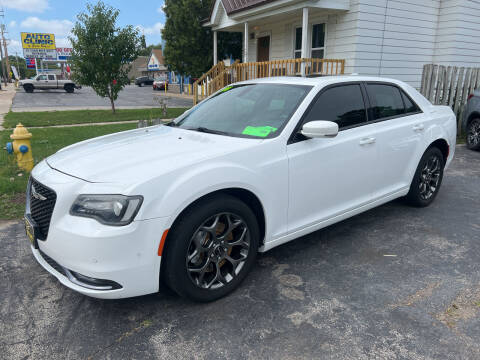 2016 Chrysler 300 for sale at PAPERLAND MOTORS - Fresh Inventory in Green Bay WI