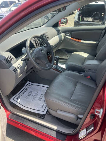 2005 Toyota Corolla LE