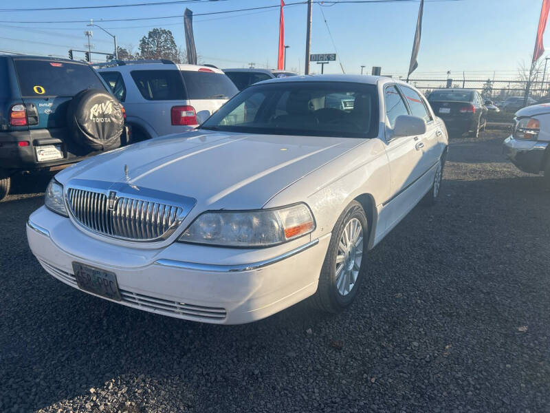 2004 Lincoln Town Car for sale at Universal Auto Sales Inc in Salem OR