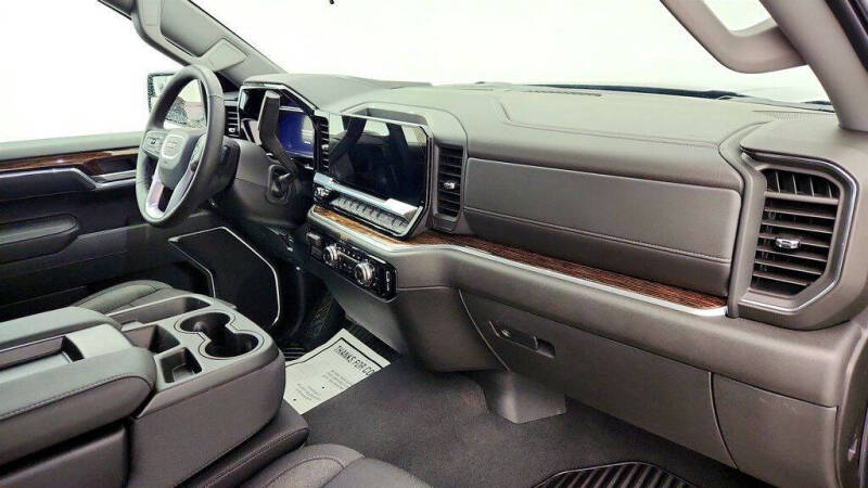 2026 GMC Sierra 1500 Elevation Standard