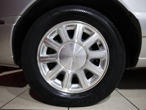 2002 Lincoln Continental