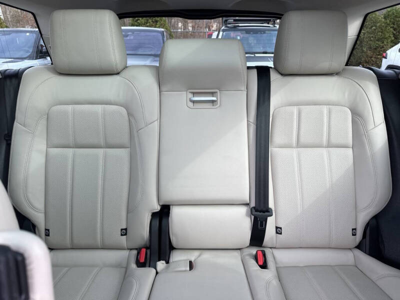 2021 Land Rover Range Rover Sport HSE Silver Edition