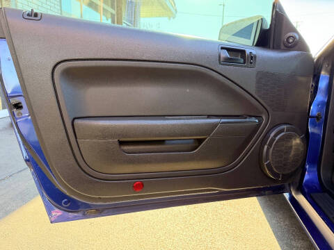 2005 Ford Mustang GT Premium