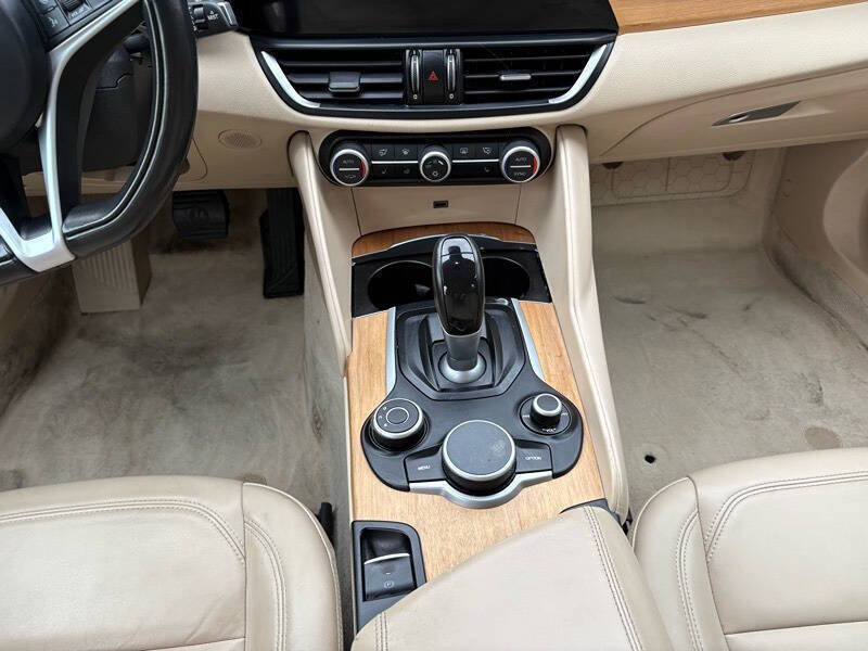 2017 Alfa Romeo Giulia Ti