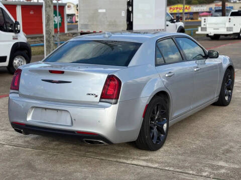 2023 Chrysler 300 S V6