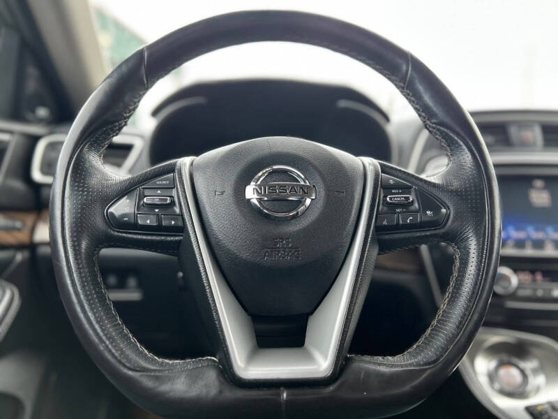 2017 Nissan Maxima Platinum