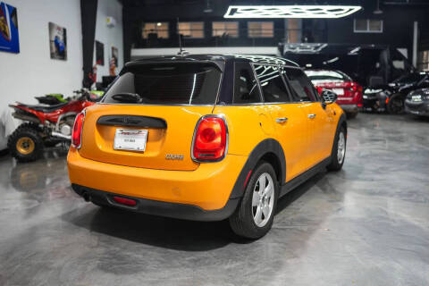 2016 MINI Hardtop 4 Door Cooper