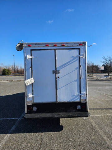 2011 Ford E-Series E-350 SD