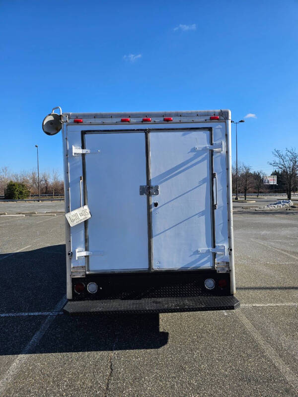 2011 Ford E-Series E-350 SD