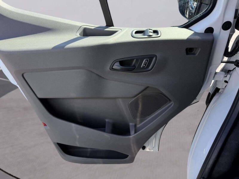 2025 Ford Transit