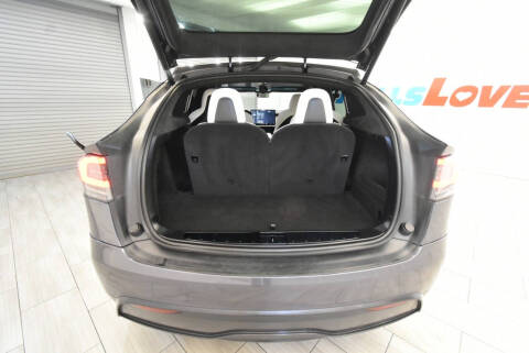 2023 Tesla Model X Standard Range