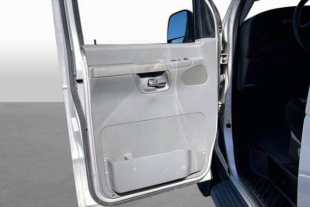 2005 Ford E-Series