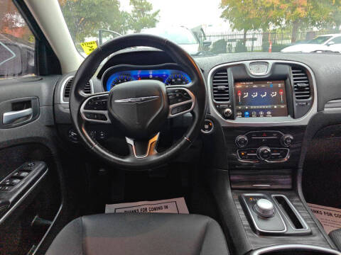 2022 Chrysler 300 Touring