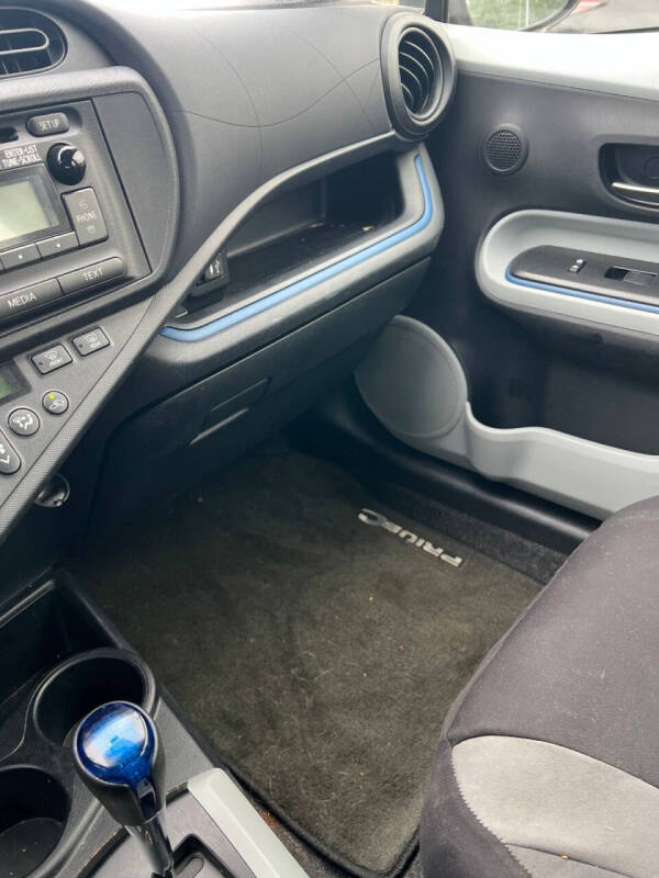 2013 Toyota Prius c One