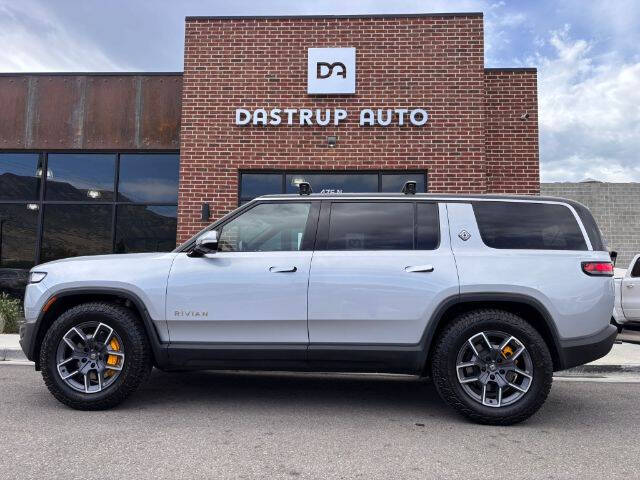 2024 Rivian R1S Adventure