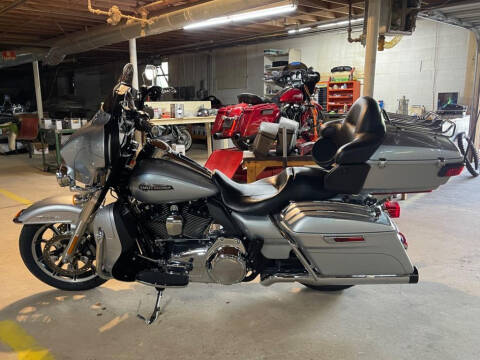 2015 Harley-Davidson Flhtcul