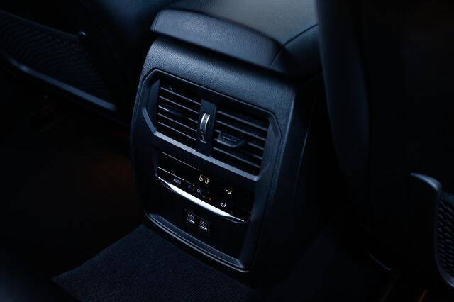 2023 BMW 3 Series 330i