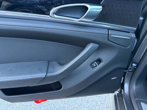 2015 Porsche Panamera