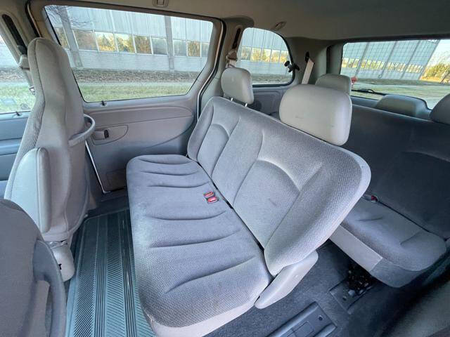 2003 Dodge Caravan SE