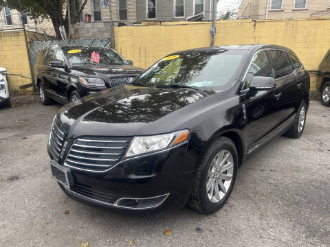 2019 Lincoln MKT Town Car Livery Fleet