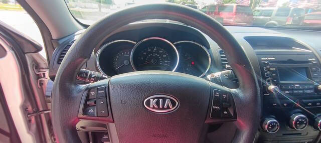 2011 Kia Sorento LX