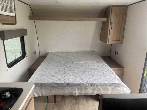 2025 Coleman 17R