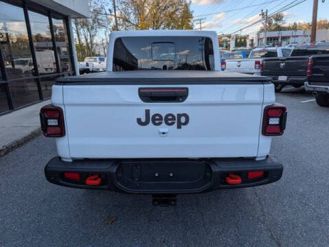 2024 Jeep Gladiator Mojave X