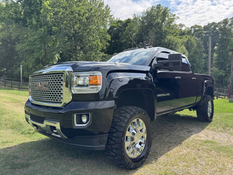 2017 GMC Sierra 4WD Crew Cab Standard Box Denali's photo