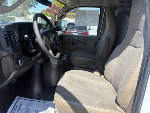 2017 Chevrolet Express 2500