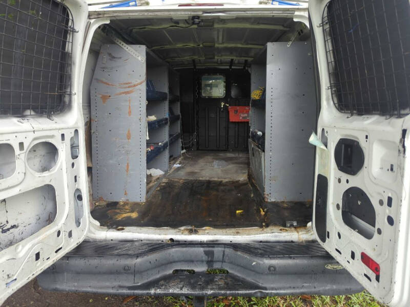 2011 Ford E-Series E-250