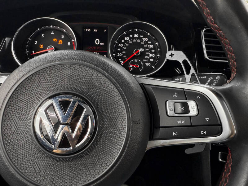 2019 Volkswagen Golf GTI SE