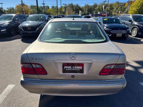 2001 Mercedes-Benz E-Class E 320