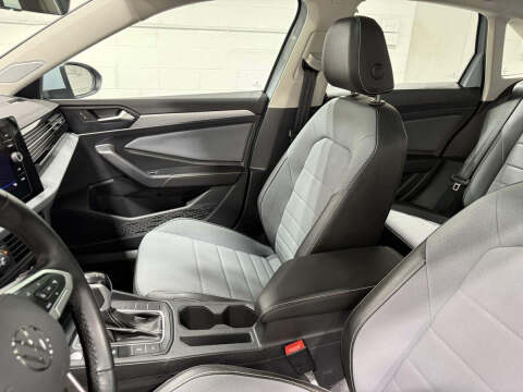 2025 Volkswagen Jetta SE