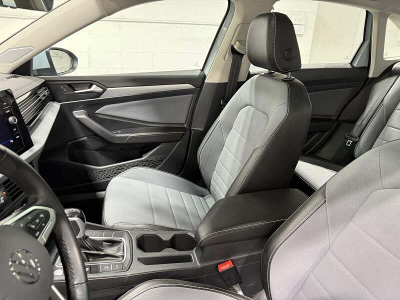 2025 Volkswagen Jetta SE